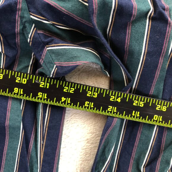 Van Heusen Mens 417 Shirt Medium Long Sleeve Pinstriped Green Button Down Casual - Picture 5 of 9